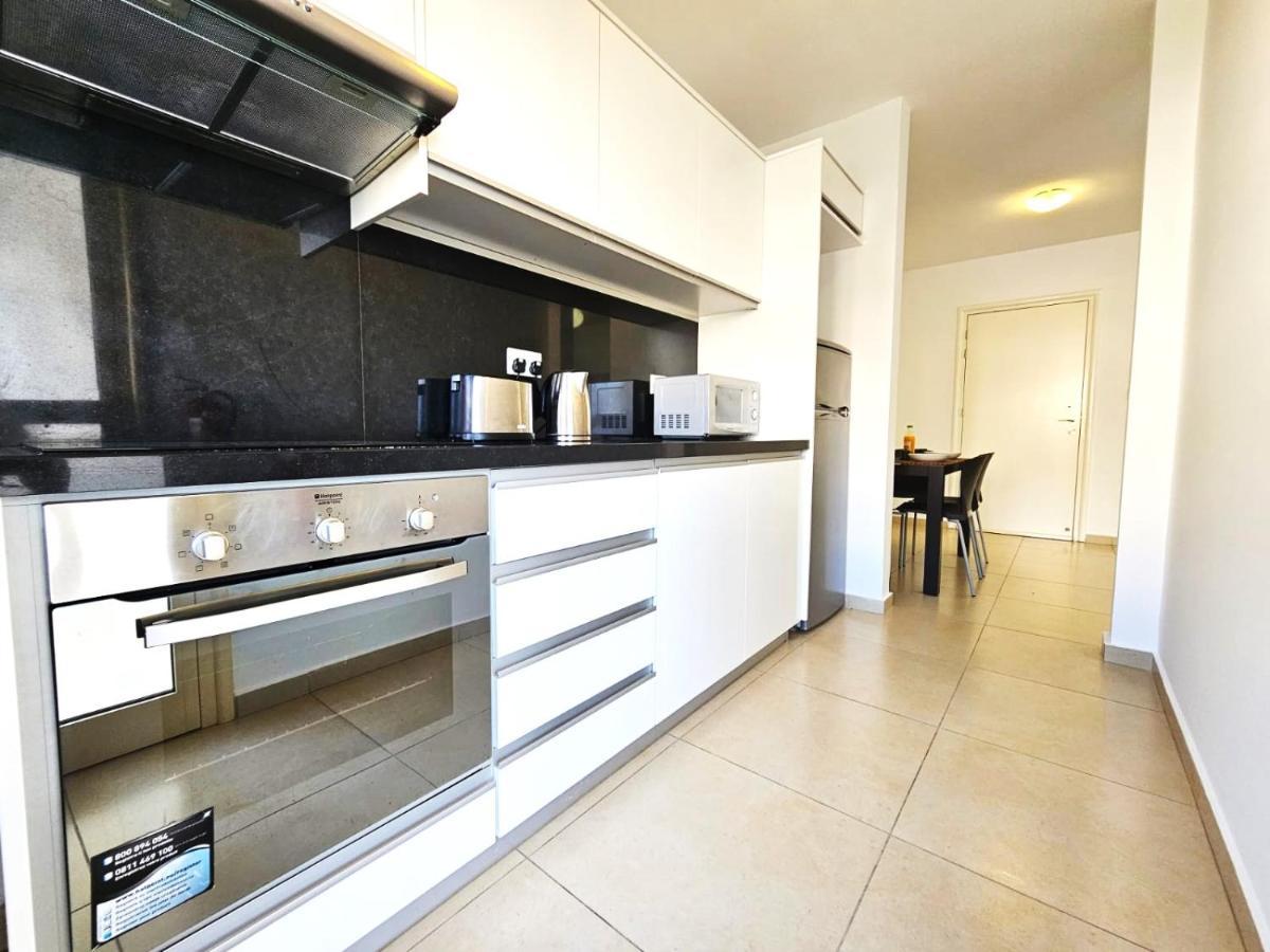 Elysia Park Apartments Пафос Екстериор снимка