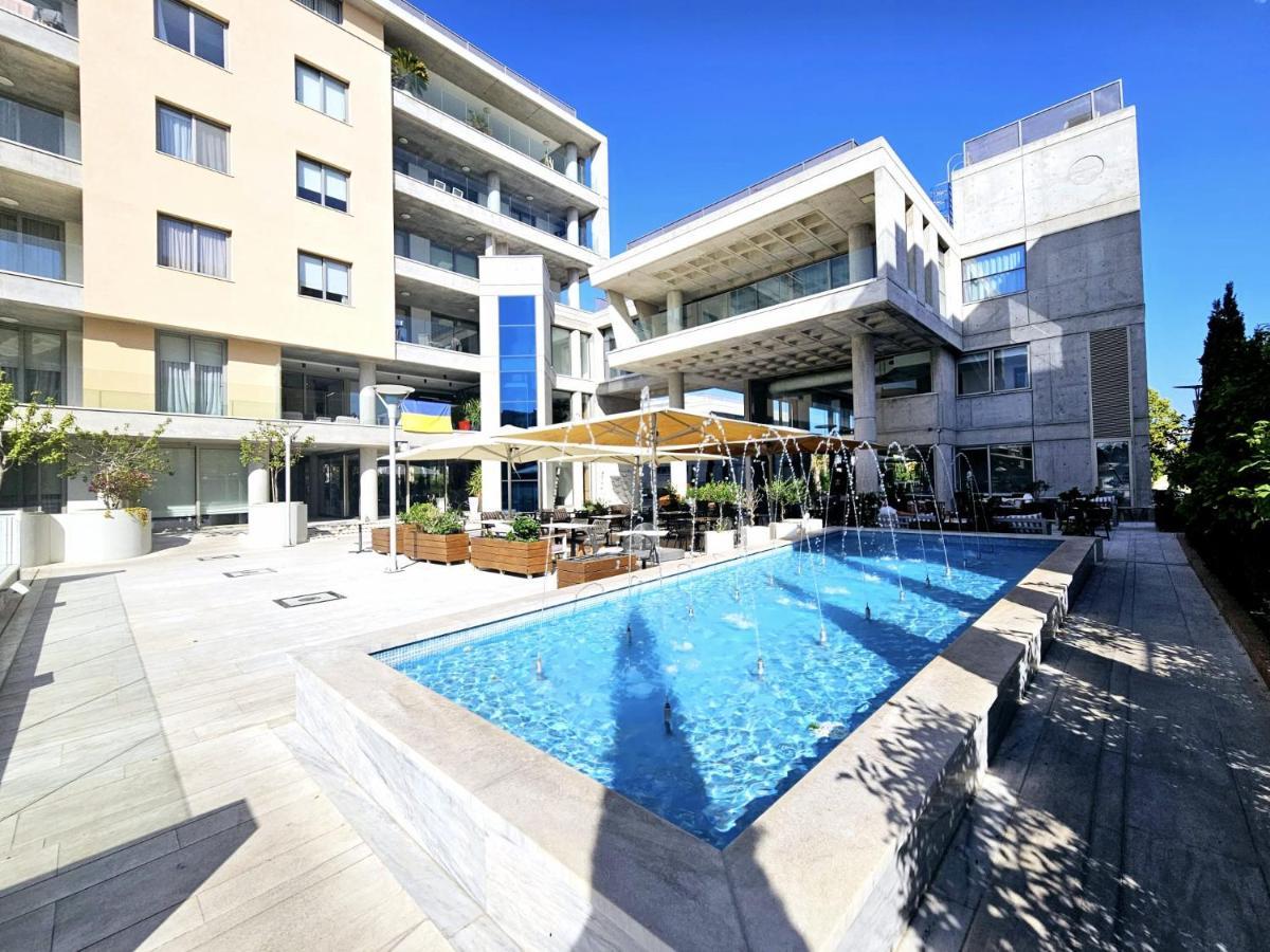 Elysia Park Apartments Пафос Екстериор снимка