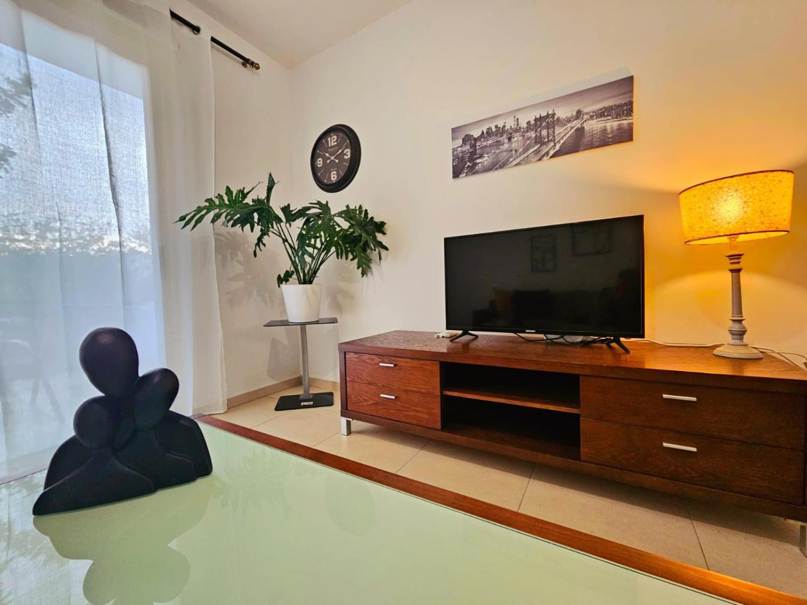 Elysia Park Apartments Пафос Екстериор снимка