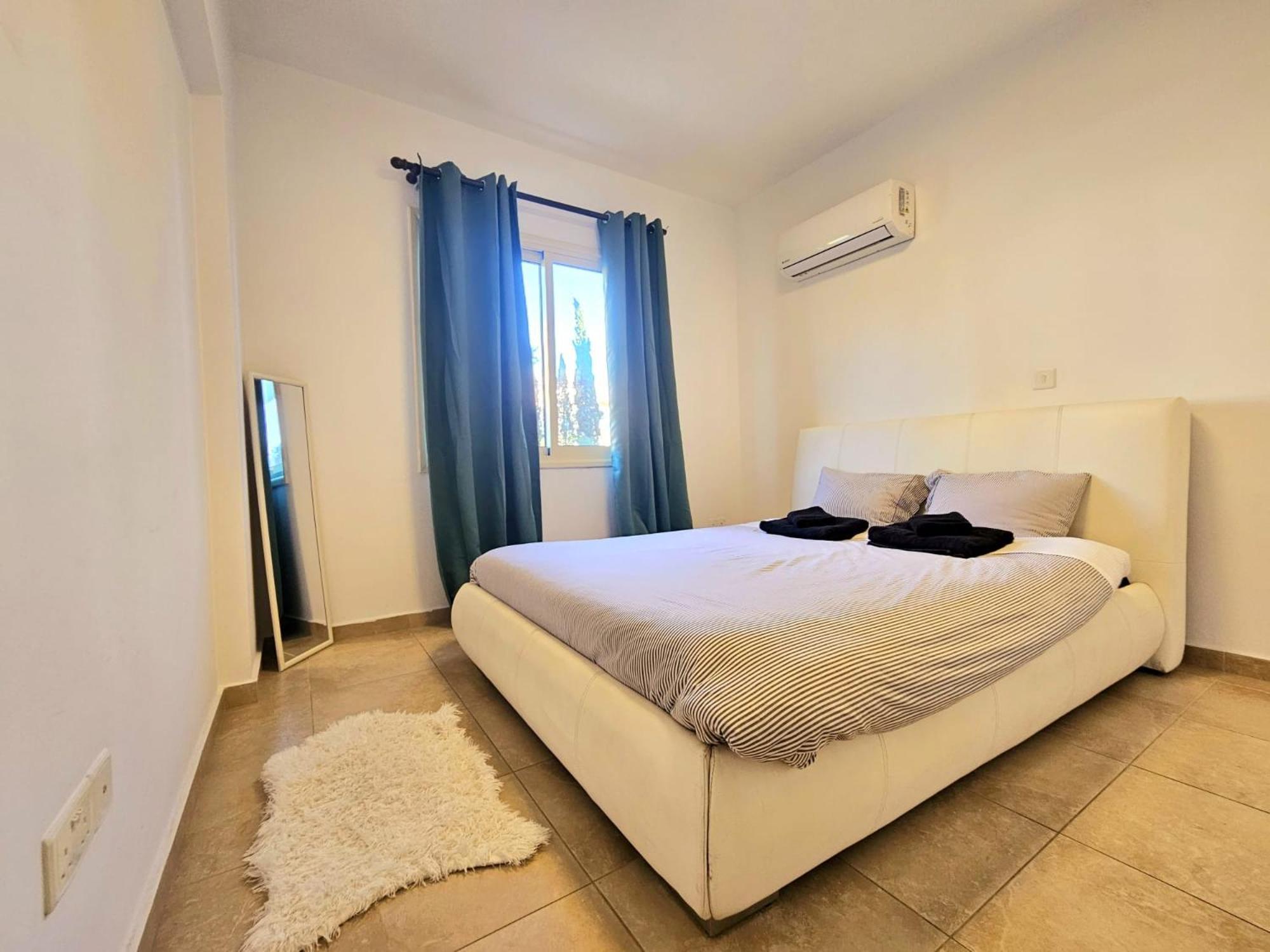 Elysia Park Apartments Пафос Екстериор снимка