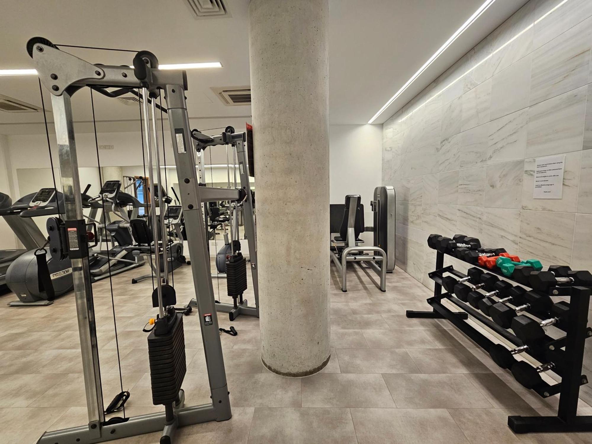 Elysia Park Apartments Пафос Екстериор снимка