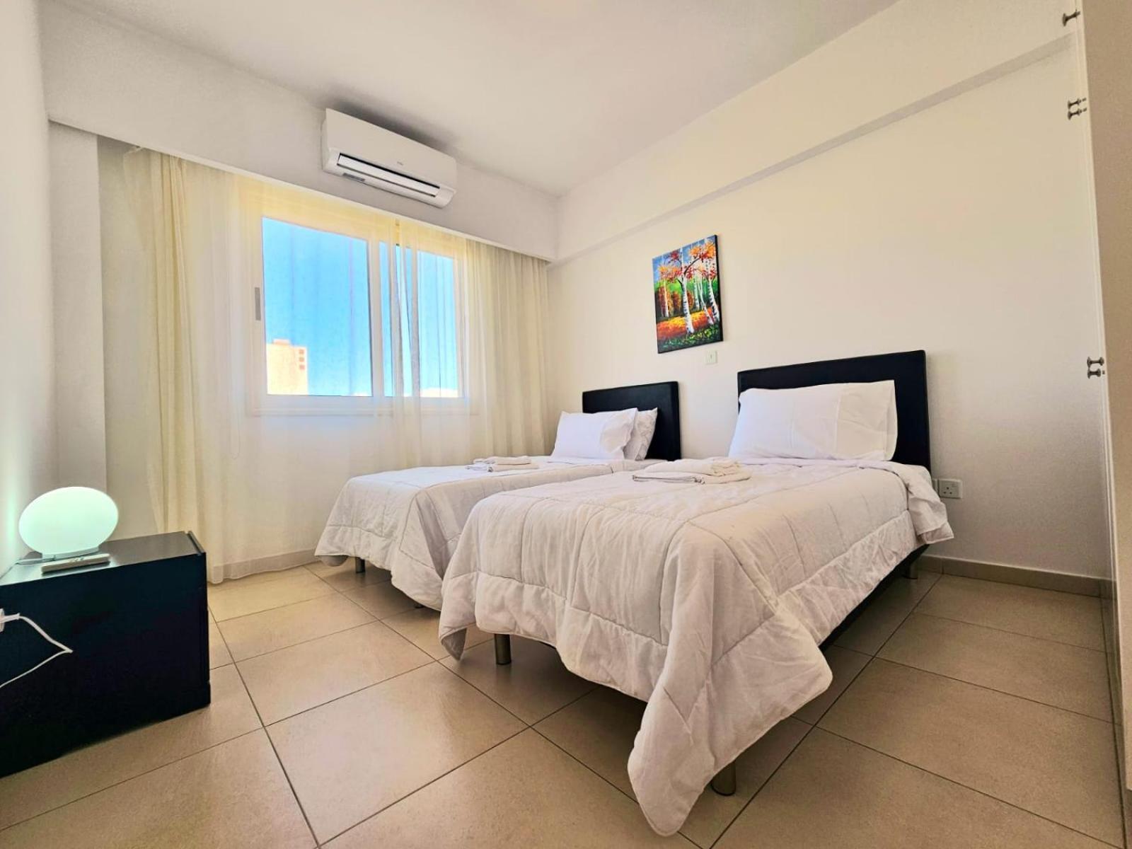 Elysia Park Apartments Пафос Екстериор снимка