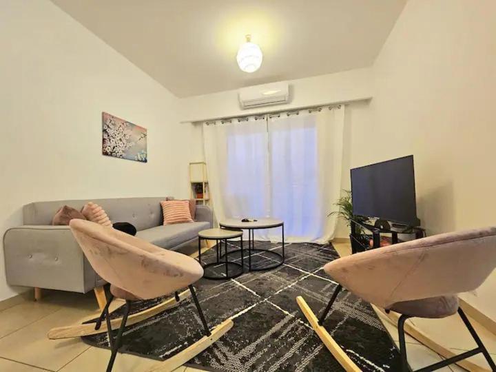 Elysia Park Apartments Пафос Екстериор снимка